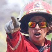 Verzweifelter Kampf gegen Feuer