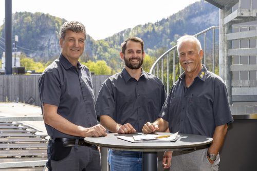 Christian Maissen (r.) tritt aus der Geschäftsführung zurück: Urs Peter (l.) und René Maissen führen das Unternehmen zusammen.  FA/Bell