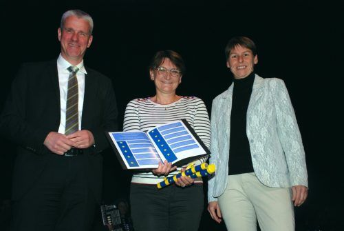 Christof Bolay (Oberbgm. Ostfildern), Carine Couturier (Bgm. Dagneux), Vizebgm. Patricia Tschallener. Stadt