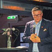 Standing Ovations für Martin Hagen