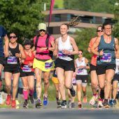 Im Rollstuhl zum Frauenlauf