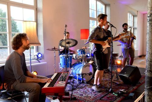 Die Band „The Closest Associates“. 
