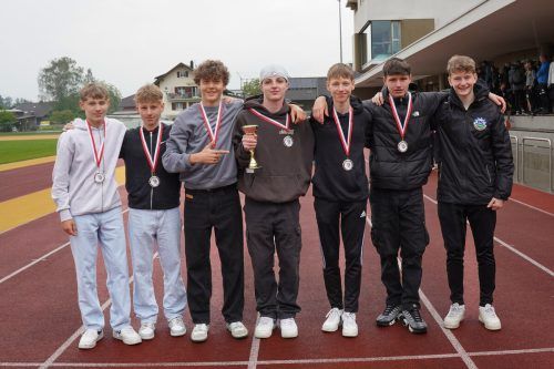 Die erfolgreichen Nenzinger Sportmittelschüler. em