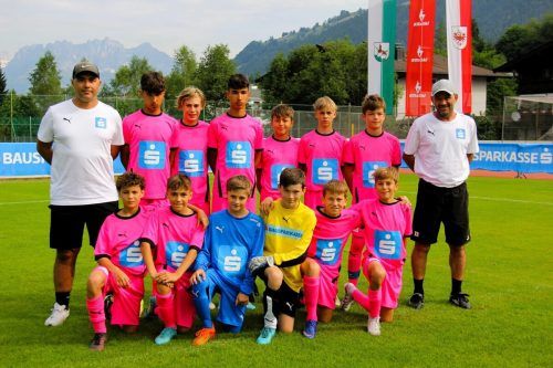 Die Mannschaft der SMS Hohenems Markt, der man den Spitznamen „Pink Panthers“ ­verlieh, schaffte beim 46. Bundesfinale der Schülerliga den fünften Platz.  