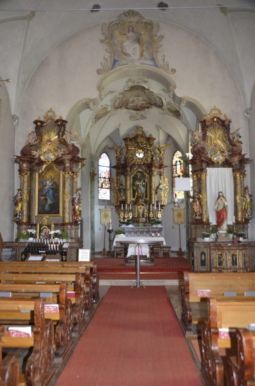 Die Pfarrkirche Braz stellt ein Bauwerk des Barocks dar, wie fast alle der 29 Kapellen des Tals. dob