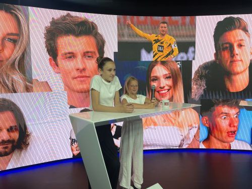 Die Schüler durften sich auch als Vorarlberg-LIVE-Moderatoren versuchen.  VN/TAS