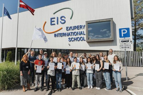 Die Schüler und Lehrer der Internationalen Schule in Pinki bei Riga und der Schule für globales Lernen in Ludesch. Sergey Skopintsev