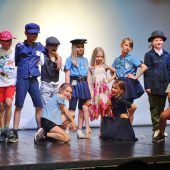 In Dornbirn stürmten Kinder die Theaterbühne