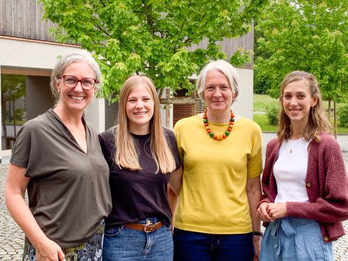 Direktorin Evelyn Stoiser, Kindergartenleiterin Angelina Schmidt und die Damen vom Schulsekretariat Susanne Salzgeber und Kathrin Thaler (v.l.). STO