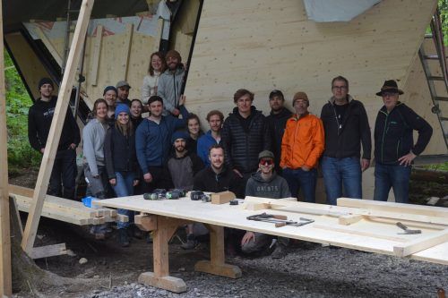 Ein Gruppenfoto als Erinnerung an eine intensive und tolle Zeit in Nenzing. em