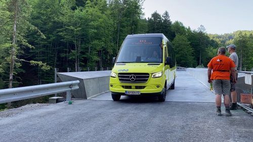 Endlich können sich Autos und Busse den Weg über den Staufensee sparen und wieder über eine Brücke die Rappenlochschlucht überqueren. VOL.at/Meyer
