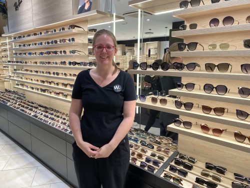 Eva Rietschel bewies Courage, als ihr in ihrem Optikergeschäft ein Ladendieb aufgefallen war. vn/JUn