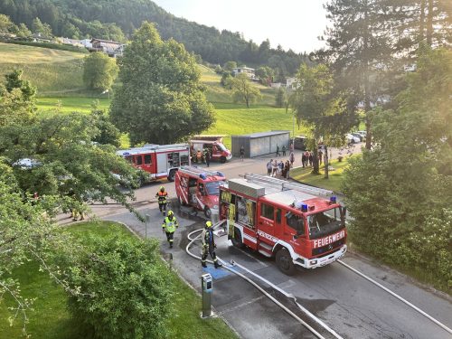 Feuerwehrgroßeinsatz bei der Übung im Krankenhaus Maria Ebene in Frastanz. 