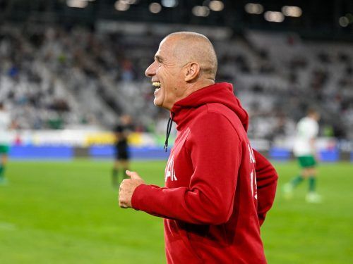 Freude, Tränen, Jubel - zum Abschied zeigte Klaus Schmidt viele Emotionen. gepa