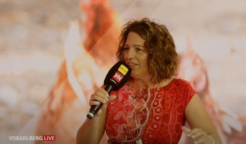 "Gsuacht und Gfunda" wird von Sandra Aberer moderiert. vorarlberg live