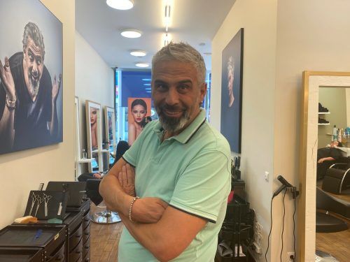 Gültekin Dülge ist Friseur aus Leidenschaft. Seit 23 Jahren ist er nun selbstständig. vn/reh