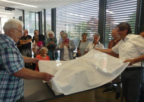 In feierlichem Rahmen wurde das Modell der Neuburg enthüllt.  MIMA (2)