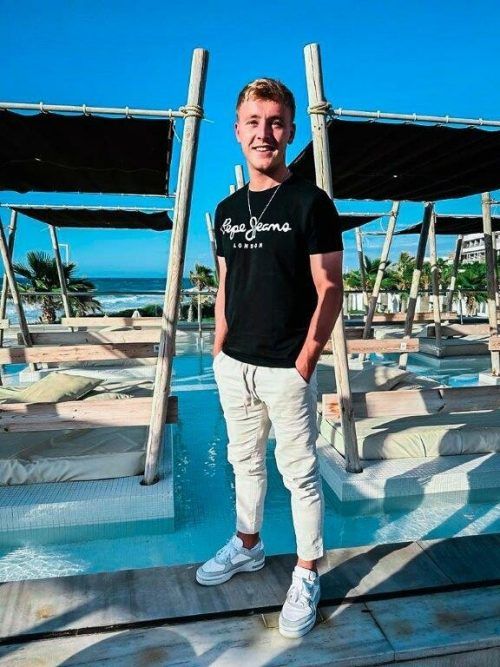 „Kalimera“ heißt es auch für Fabian Gmeiner (Austria) auf Kreta. privat