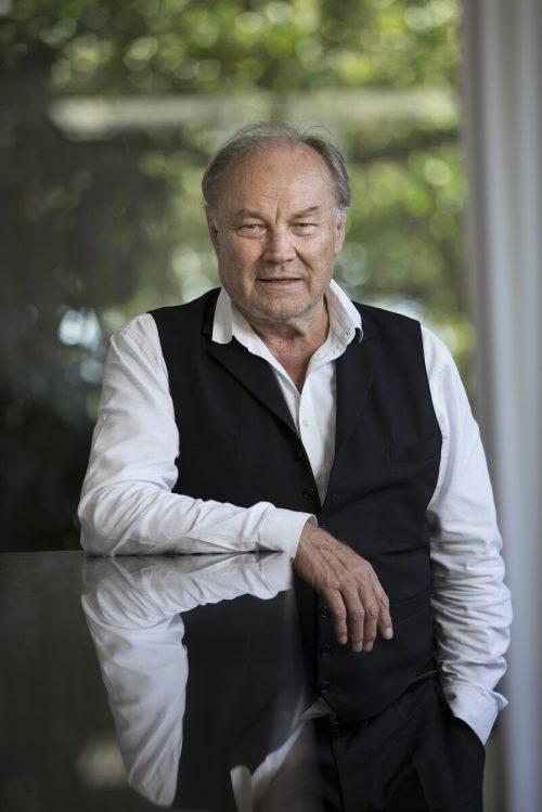 Klaus Maria Brandauer entführt in die schillernde Welt Esterházys und die Musik seiner Zeit. Nik Hunger