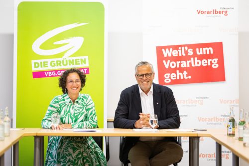 Klubobfrau der Grünen Eva Hammerer und Klubobmann der Vorarlberger Volkspartei Roland Frühstück haben die Maßnahme zur Bildungsoffensive präsentiert. matthias dietrich