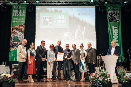 Mehr geht nicht. Vier von vier Kasermandln, die höchste Auszeichnung für Käse in Österreich, gingen an die Vorarlberger Sennereien Schnifis (Bild), Schlins-Röns, Sibratsgfäll und Lingenau, die Heumilch verarbeiten. Insgesamt holten die Vorarlberger Heumilch-Käser 75 Auszeichnungen auf der Wieselburger Messe. FA