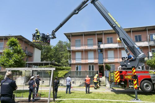 Mehrere Feuerwehren waren an dem Großeinsatz in der Götzner Siedlung beteiligt. d. mathis