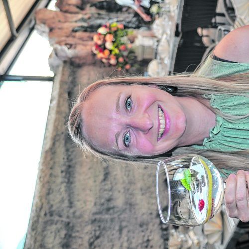 Melanie Nigsch genießt den Gin Tonicpur. hab (2)