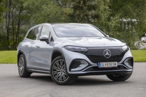 Mercedes drückt bei der E-Mobilität kräftig aufs Tempo. VN/Paulitsch