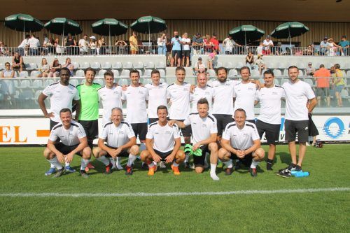 Österreichische Ex-Profispieler traten in einem Legendenspiel gegen den FC Koblach an.  VN-HE(2)