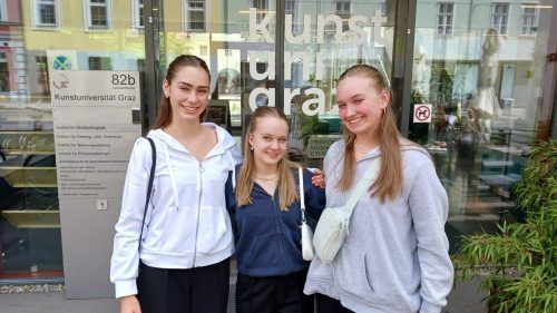 Terzett Amicho Cantano: Noelle Popovic, Janine Manser und Viktorija Idzanovic wurden Bundessieger in Graz.  VN/TK