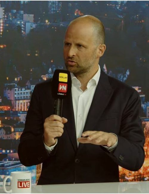 Wirtschaftslandesrat Marco Tittler als Studiogast bei Vorarlberg LIVE.