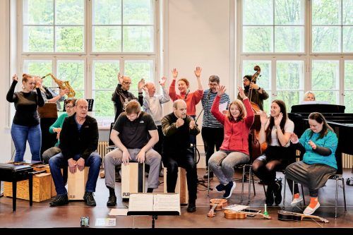 Zum Abschluss erklingt „Freude schöner Inklusion“. Vorbild ist natürlich „Freude schöner Götterfunken“ aus den Federn von Ludwig van Beethoven (Musik) und Friedrich Schiller (Text). VICTOR MARIN/STELLA VORARLBERG