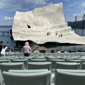 Ruderer in Not: Festspielcrew eilt zu Hilfe