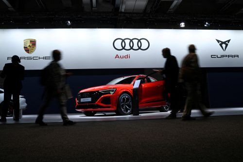 Audi plant nach eigenen Angaben nun ein „Elektrofeuerwerk“.  reuters