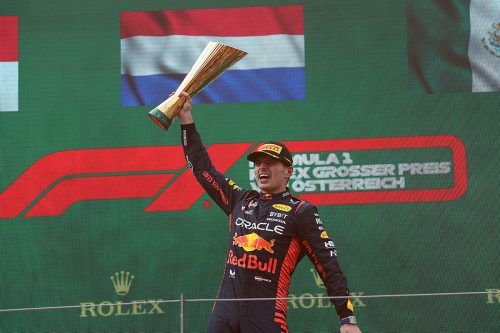 Auf dem Siegerpodest ließ der Dominator des Wochenendes, Max Verstappen, seinen Gefühlen freien Lauf. Noger