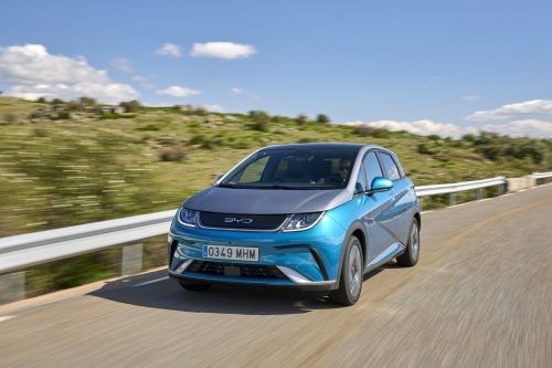 BYD’s Dolphin punktet mit großzügiger Ausstattung, pfiffigen Ideen und hoher Qualität zum Kampfpreis. Werk