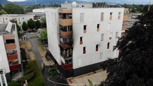 Das Feuer brach im zweiten Stock des Hauses aus. Shourot