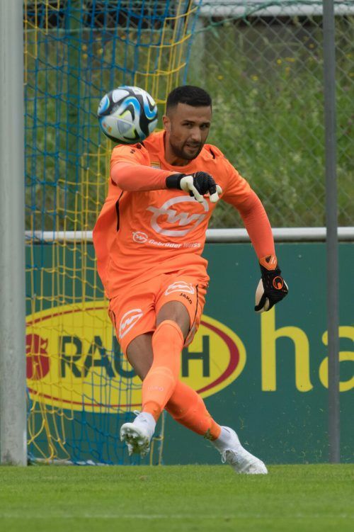 Dejan Stojanovic zeigte trotz 0:2 eine starke Leistung im Altacher Tor. stiplo