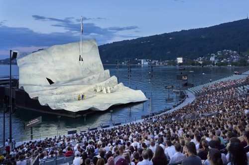 Der Höhepunkt war der Besuch der Seeaufführung „Madame Butterfly“.
