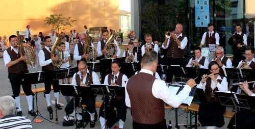 Der Musikverein Lochau lädt am 5. Juli zum Sommerkonzert auf den Pfarrplatz ein. BMS