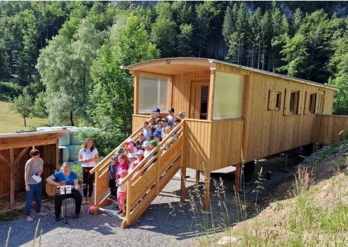 Der Waldkindergarten feierte die offizielle Eröffnung ihres neuen TinyHouse.  
               
              Gemeinde Götzis