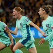 Gastgeber Australien im Achtelfinale