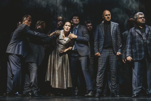 Die Erler Inzenierung der „Götterdämmerung“ überzeugt nicht zuletzt durch die plausible Entwicklung der Figuren. XIOMARA BENDER