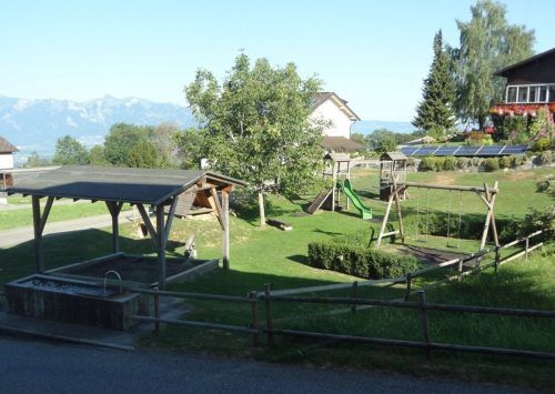 Die Gemeinde Übersaxen plant einen neuen Dorfspielplatz und wünscht sich Anregungen aus der Bevölkerung.  mima