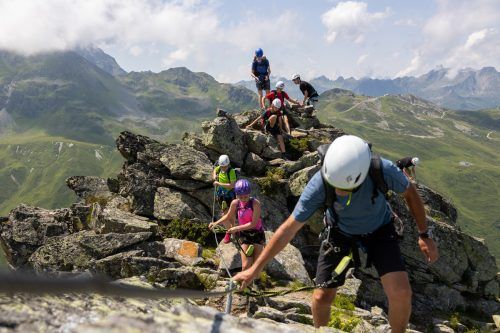 Die Jugendlichen konnten an verschiedenen Aktivitäten wie an einem Klettersteigkurs, Mountainbike-Techniktraining oder Kochkurs teilnehmen. Christian Hirschmann
