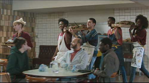 „Die Küchenbrigade“ ist ein komödiantischer Film mit Tiefgang. Youtube