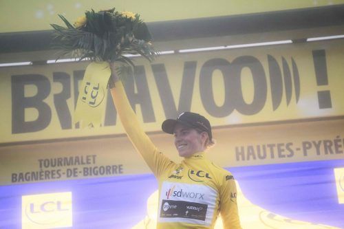 Die Niederländerin Demi Vollering gewinnt die Tour de France der Frauen. apa