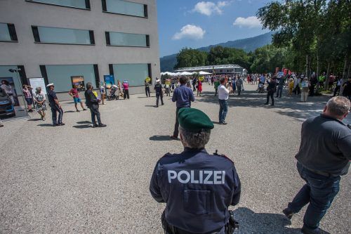 Die Polizei gibt keinen Einblick in das Sicherheitskonzept zur Festspieleröffnung.  VN/Steurer