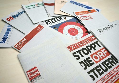 Die Titelseiten der Printmedien blieben am „Tag der Pressefreiheit“ leer. Schwarz-Grün ignorierte den Protest. APA/Helmut Fohringer