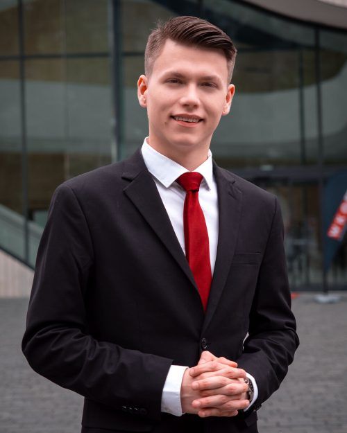 Elias Wehinger ist auf dem Weg, Karriere in der SPÖ zu machen.  Luschtinez